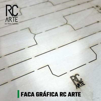 Imagem de uma faca gráfica RC Arte